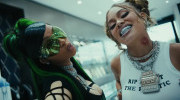 Latto ft. Cardi B - Put It On Da Floor Again 