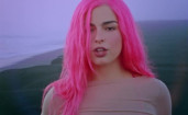 Addison Rae - Headphones On 
