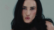 Demi Lovato - Kiss