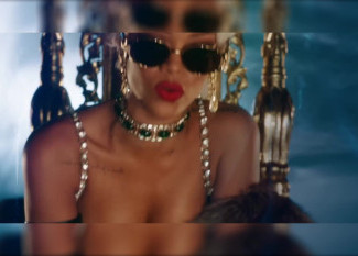 Rihanna - Pour It Up (B-renn vs SIDEQUEST Move Ya Body Edit Lya Video)