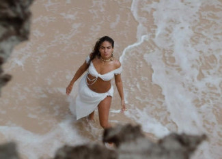 Jesse Reyez - N.Y.F.F (Lyrical)