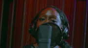 Teanna Bianca and Busy Signal - Roll It, Shake It 